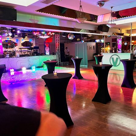 O'Shea'S Hotel Трамор Екстериор снимка
